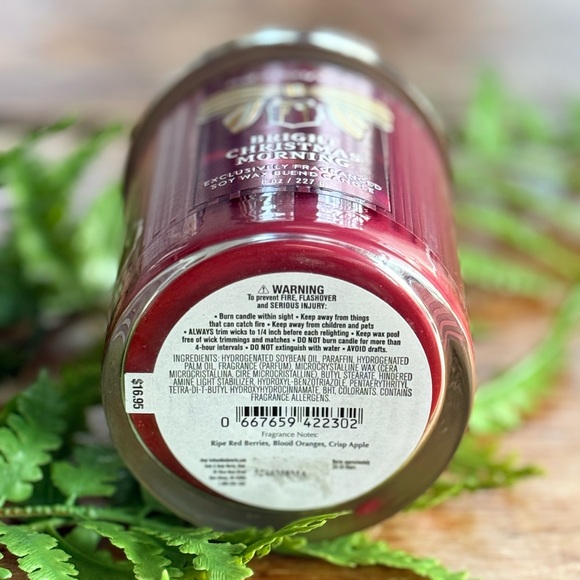 Bath & Body Works Red Bright Christmas Morning Candle - Picture 3 of 4